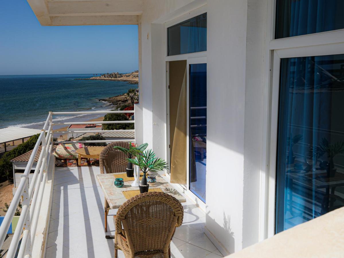 Locals Taghazout Surfcamp Hotel Buitenkant foto