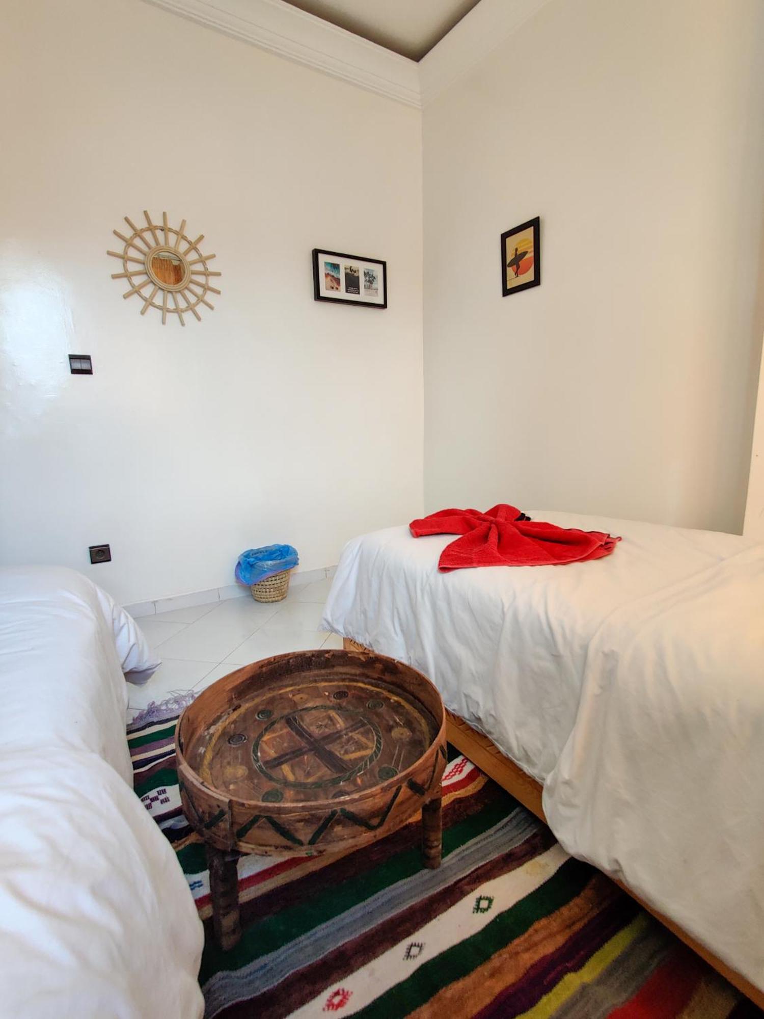 Locals Taghazout Surfcamp Hotel Buitenkant foto